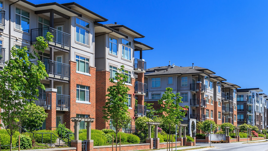 Read more about the article The Multifamily Space: Unlocking Opportunities in the 5 to 50 Unit Range with CRE-Finance providing investor financing.